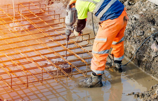 Best Concrete Sidewalk Installation  in Albion, IN